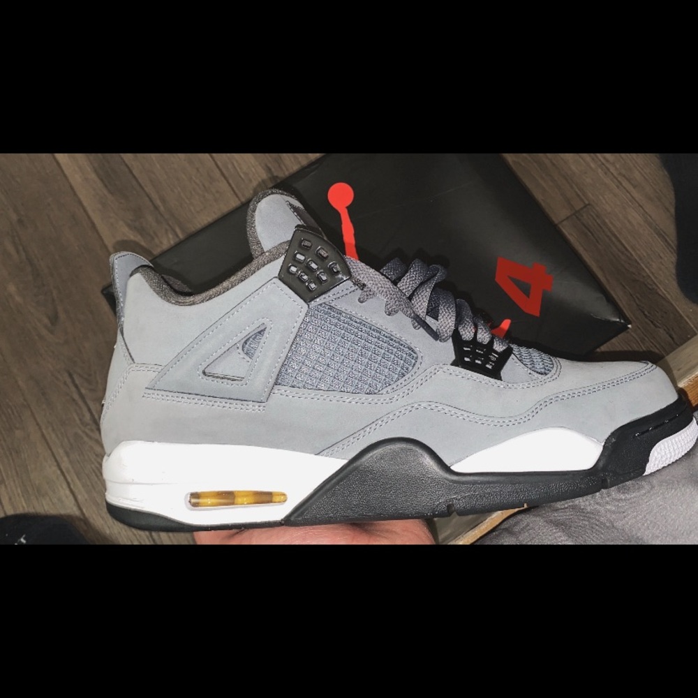 Jordan Retro 4’s